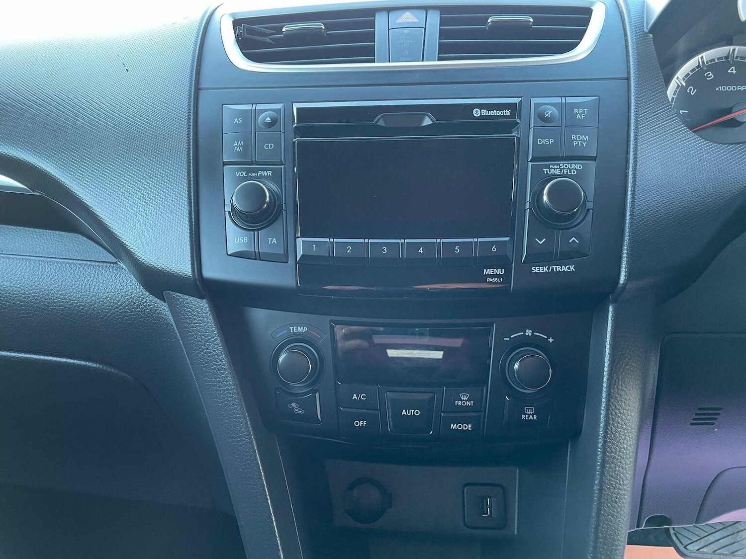 Used Suzuki Swift 2012 for sale - 76576946: Photo 22