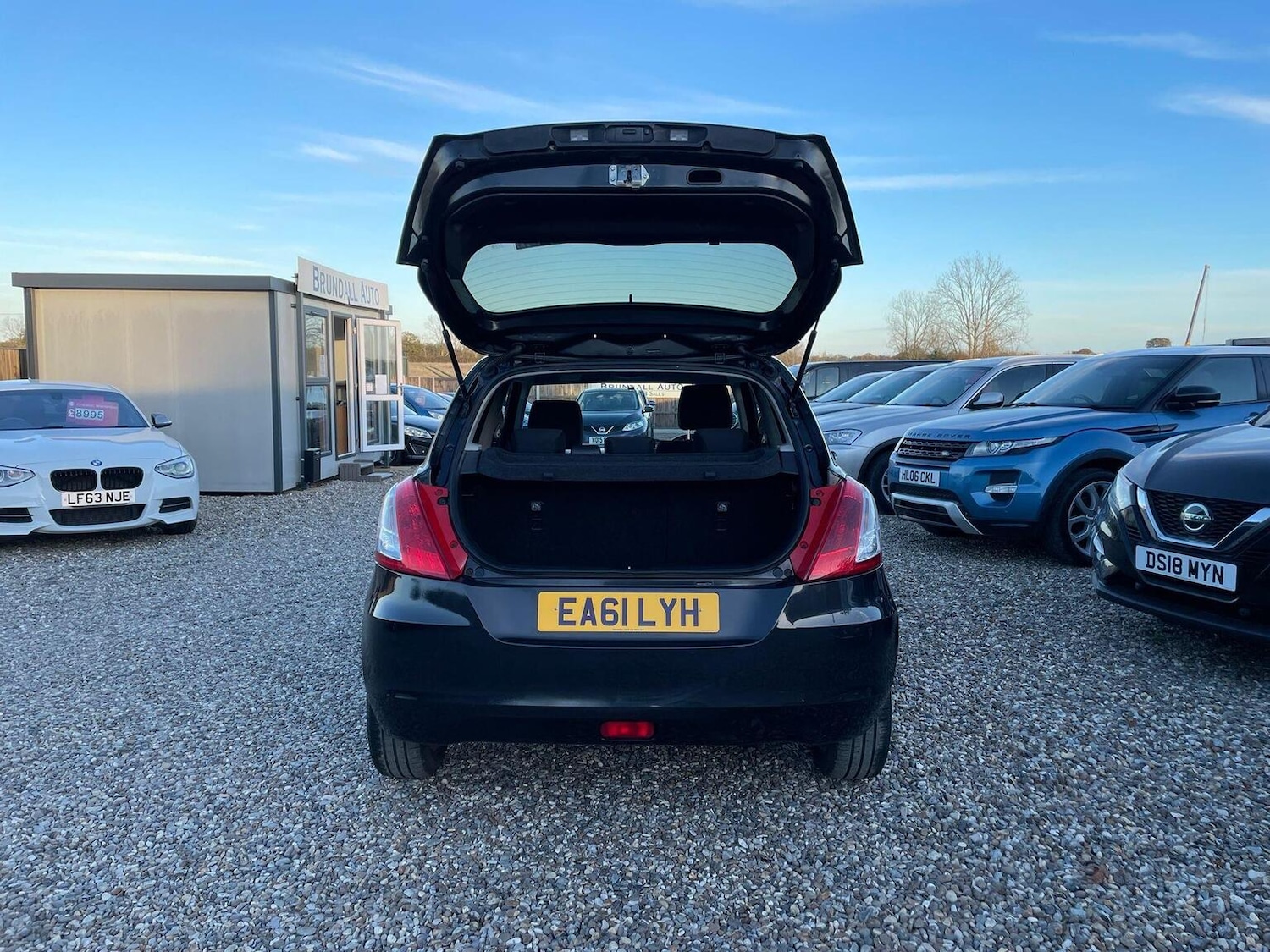 Used Suzuki Swift 2012 for sale - 76576946: Photo 7