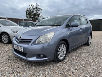 Used Toyota Verso 2010 for sale - 75621144: Photo