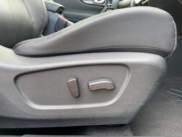 Used Nissan Qashqai 2014 for sale - 76268499: Photo 15