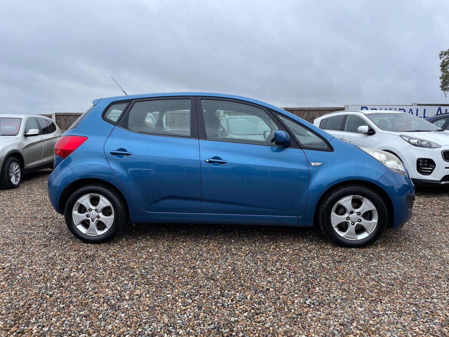 Used Kia Venga 2010 for sale - 76407486: Photo 7