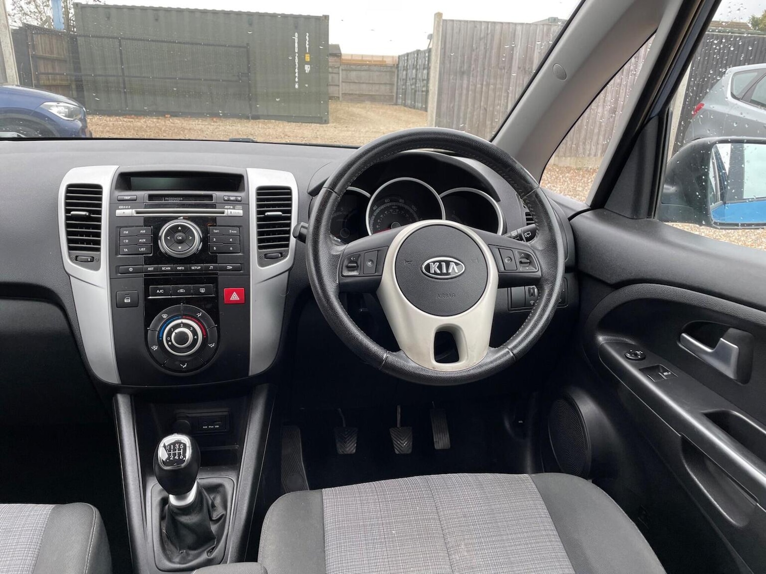 Used Kia Venga 2010 for sale - 76407486: Photo 9