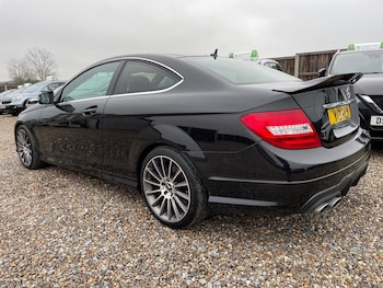 Used Mercedes-Benz C Class 2014 for sale - 77494696: Photo