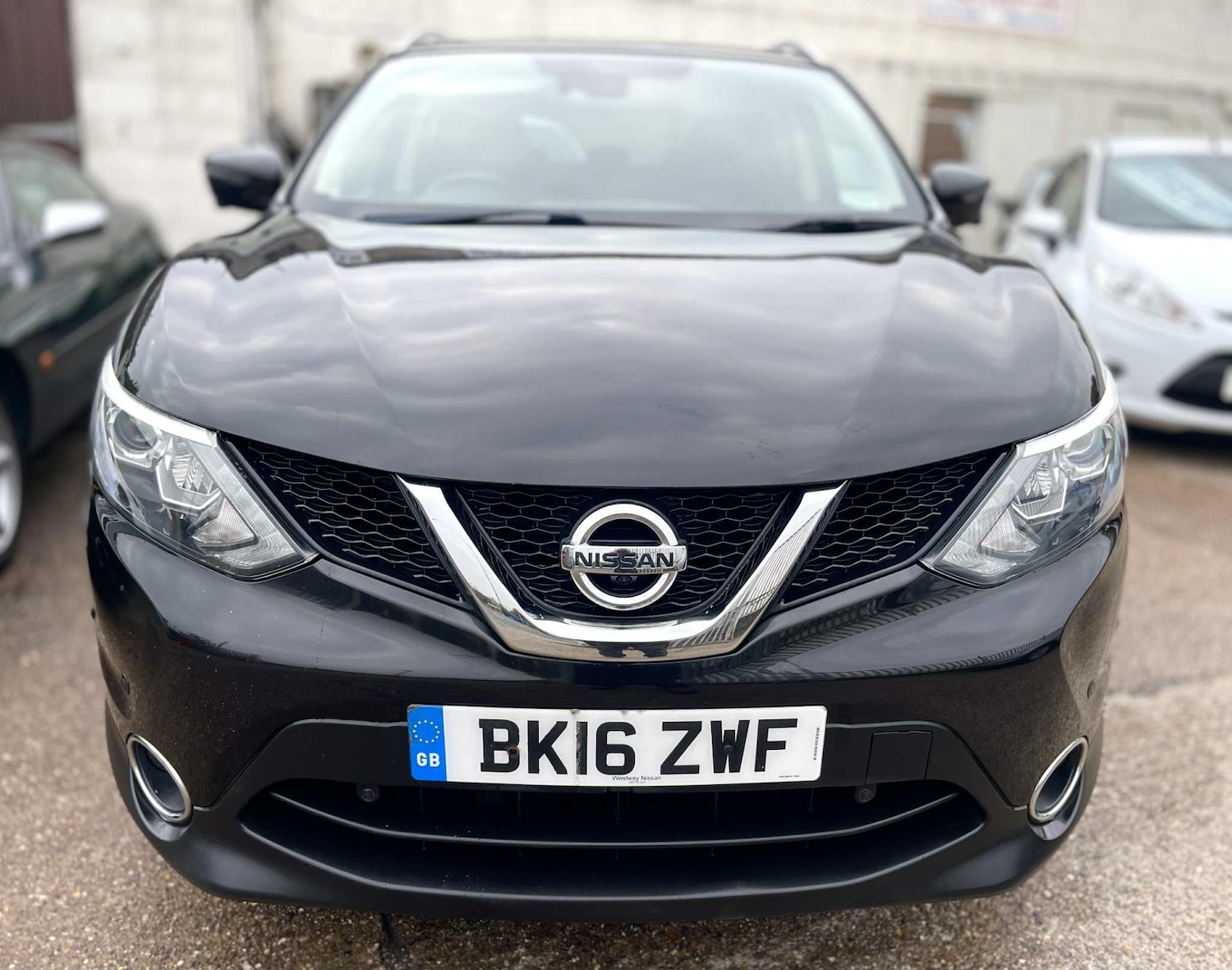 Used Nissan Qashqai 2016 for sale - 77195803: Photo 2