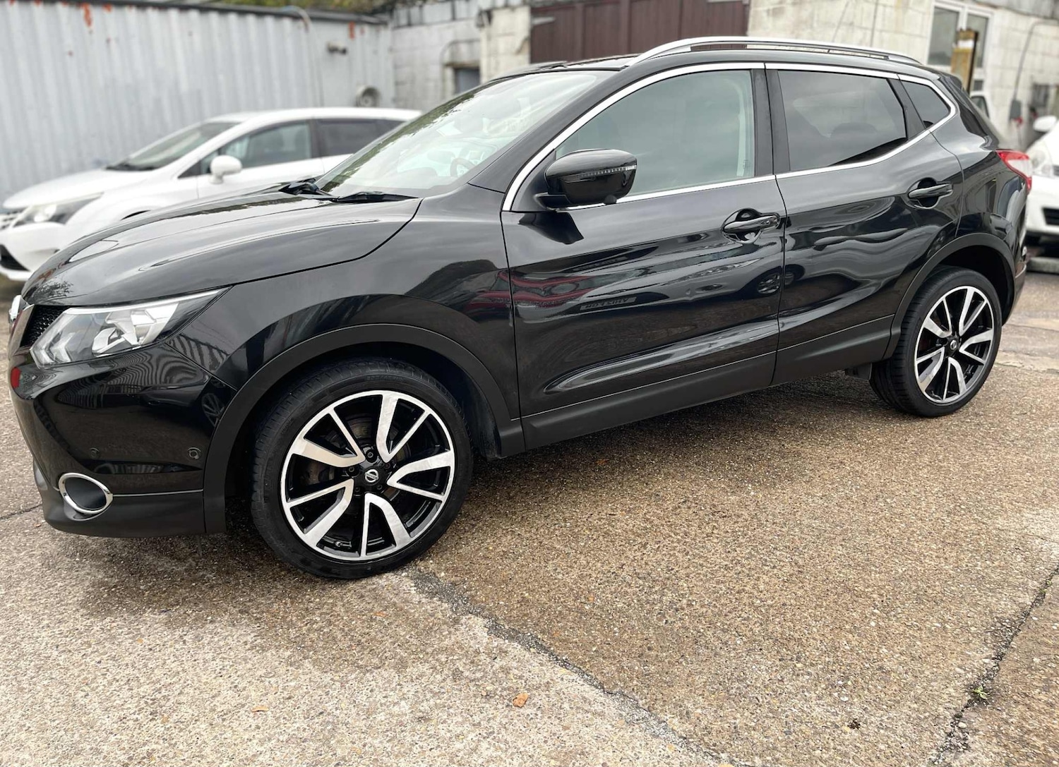 Used Nissan Qashqai 2016 for sale - 77195803: Photo 4