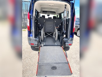 Used Ford Grand Tourneo Connect 2016 for sale - 79125228: Photo