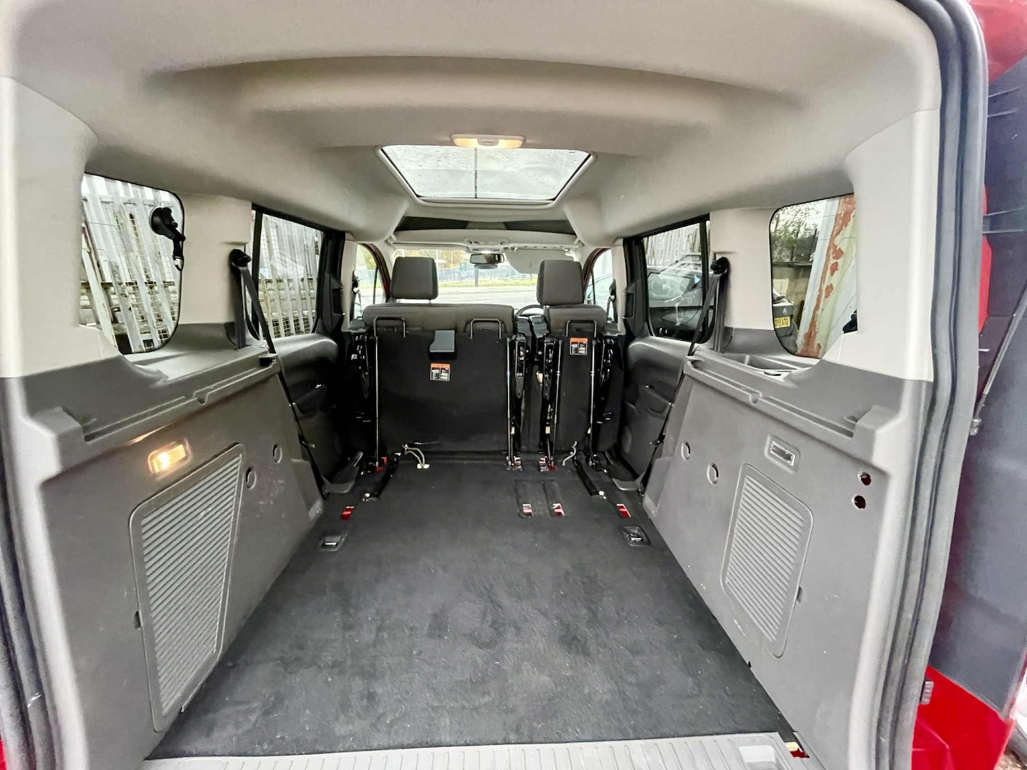 Used Ford Tourneo Connect 2020 for sale - 76426673: Photo 15