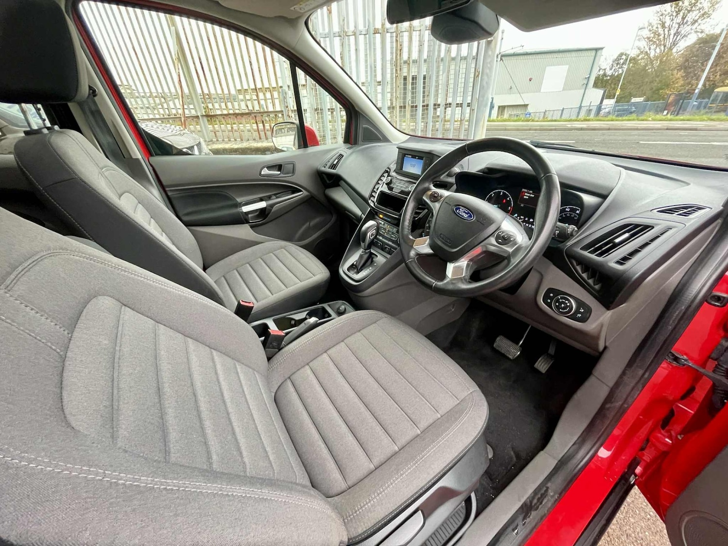 Used Ford Tourneo Connect 2020 for sale - 76426673: Photo 18