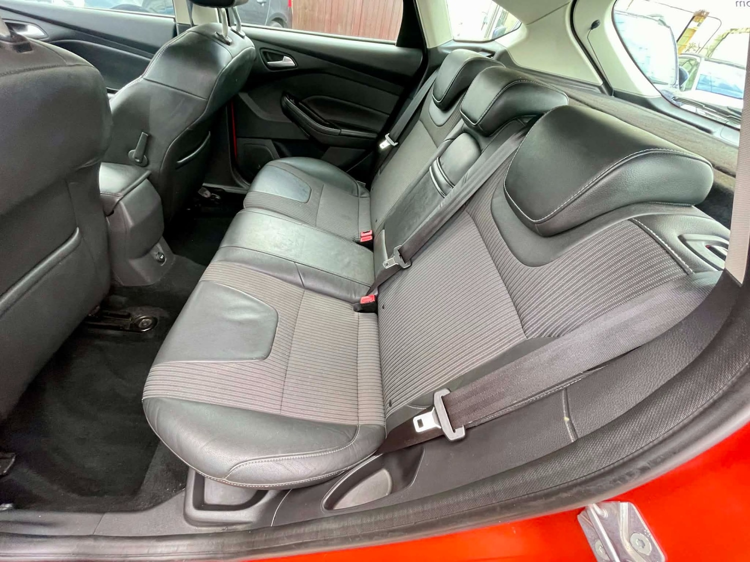 Used Ford Focus 2012 for sale - 77272243: Photo 17