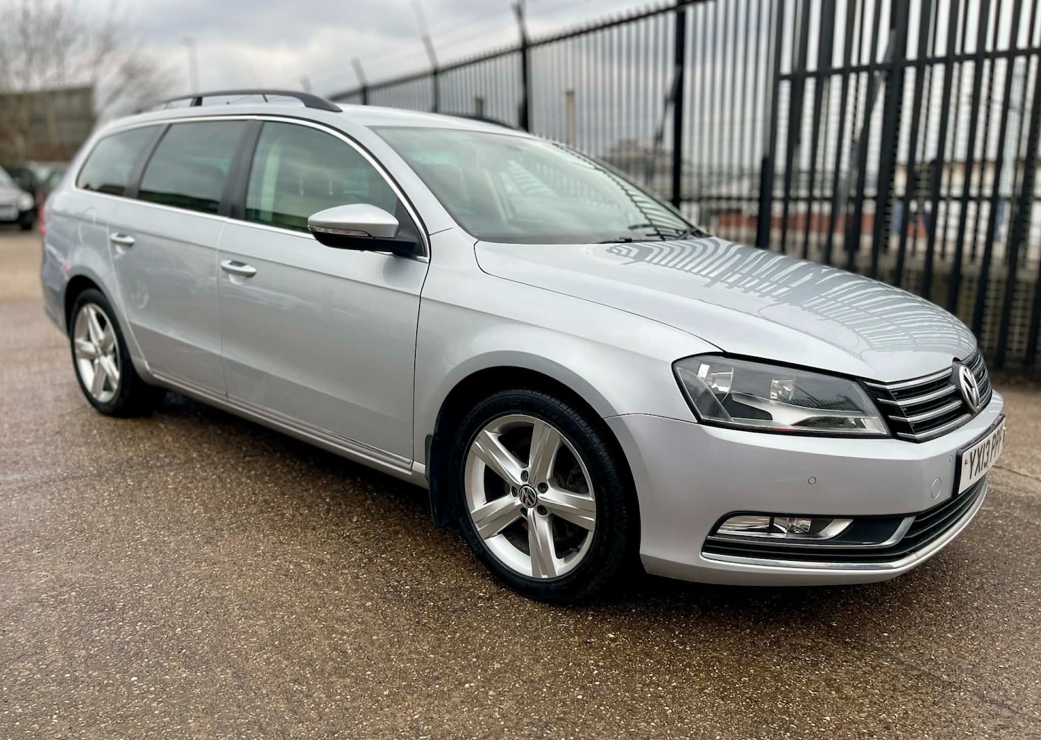 Used Volkswagen Passat 2013 for sale - 78105752: Photo 4