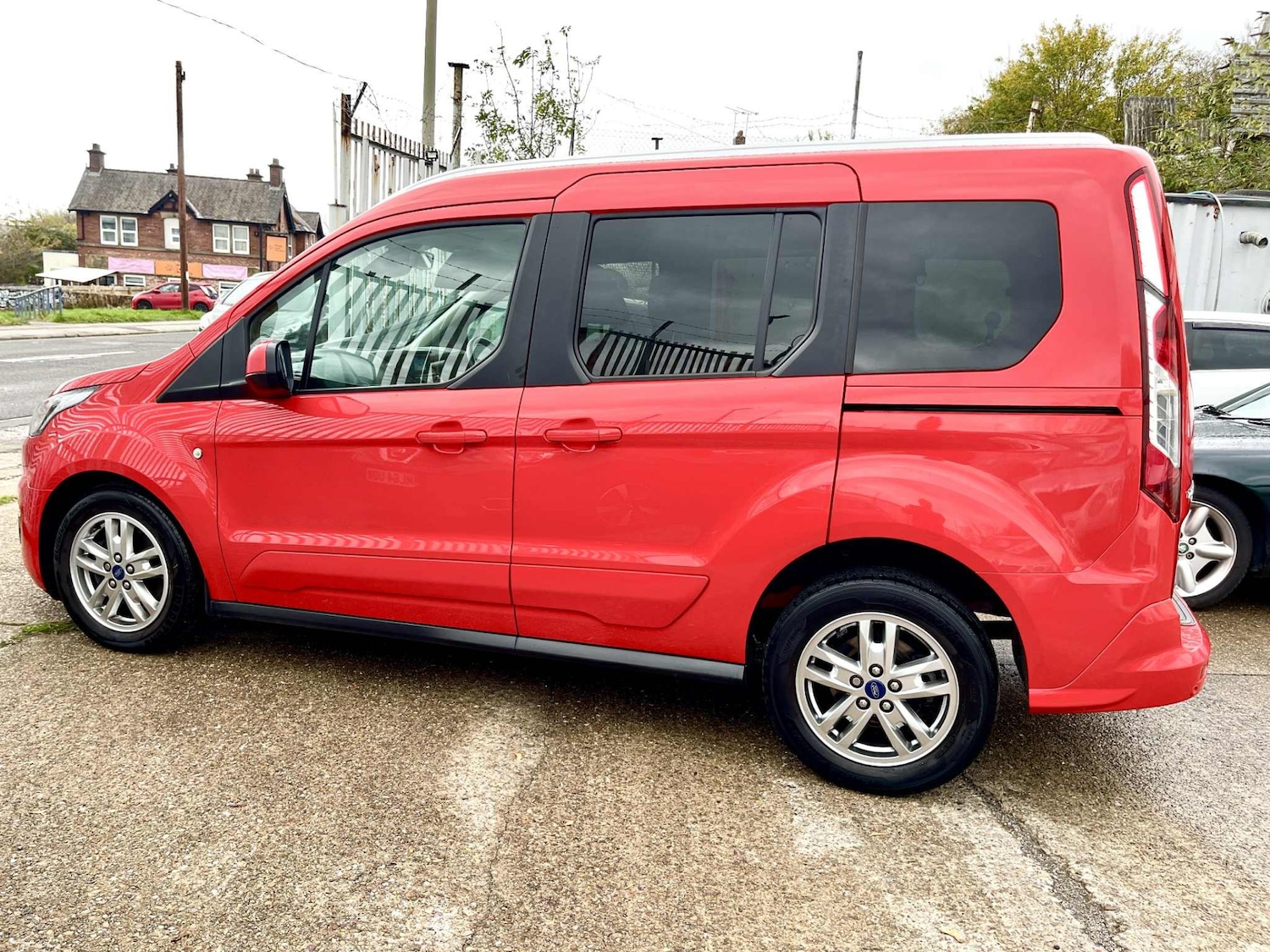 Used Ford Tourneo Connect 2020 for sale - 77195188: Photo 6