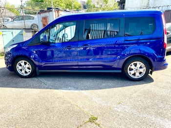 Used Ford Grand Tourneo Connect 2016 for sale - 78381844: Photo