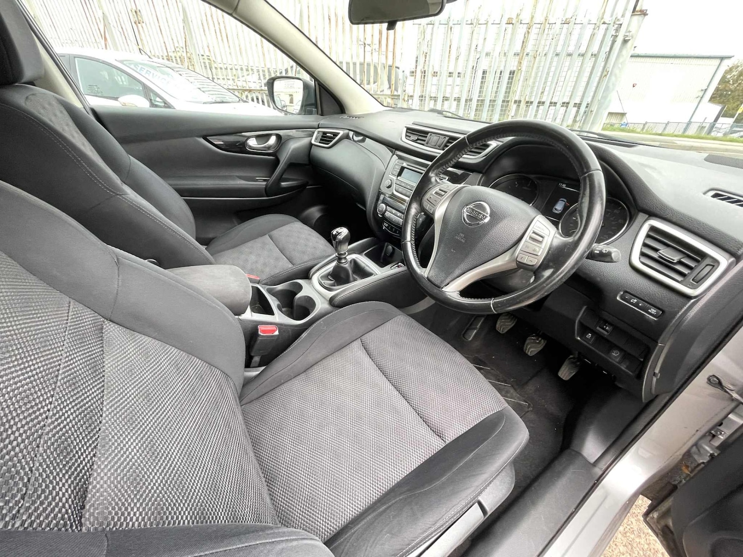 Used Nissan Qashqai 2016 for sale - 76309964: Photo 13