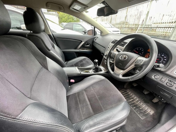 Used Toyota Avensis 2013 for sale - 76209168: Photo 14