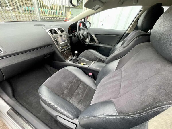 Used Toyota Avensis 2013 for sale - 76209168: Photo 15