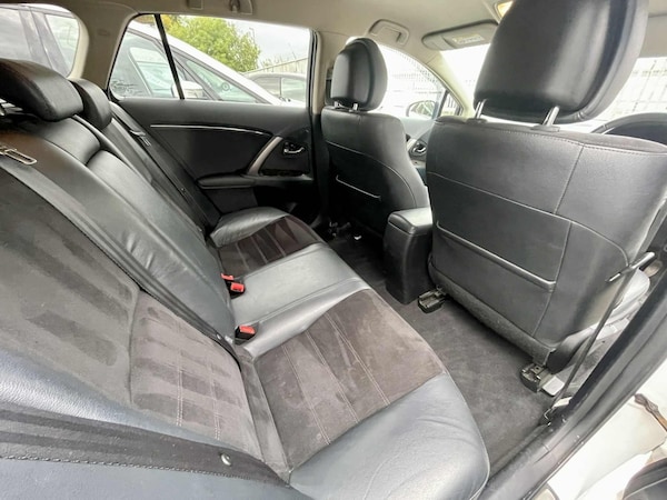 Used Toyota Avensis 2013 for sale - 76209168: Photo 16