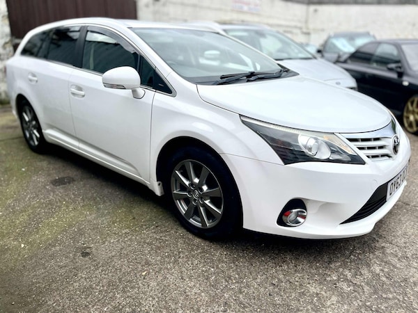 Used Toyota Avensis 2013 for sale - 76209168: Photo 1