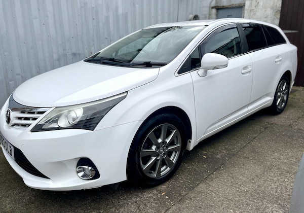 Used Toyota Avensis 2013 for sale - 76209168: Photo 3