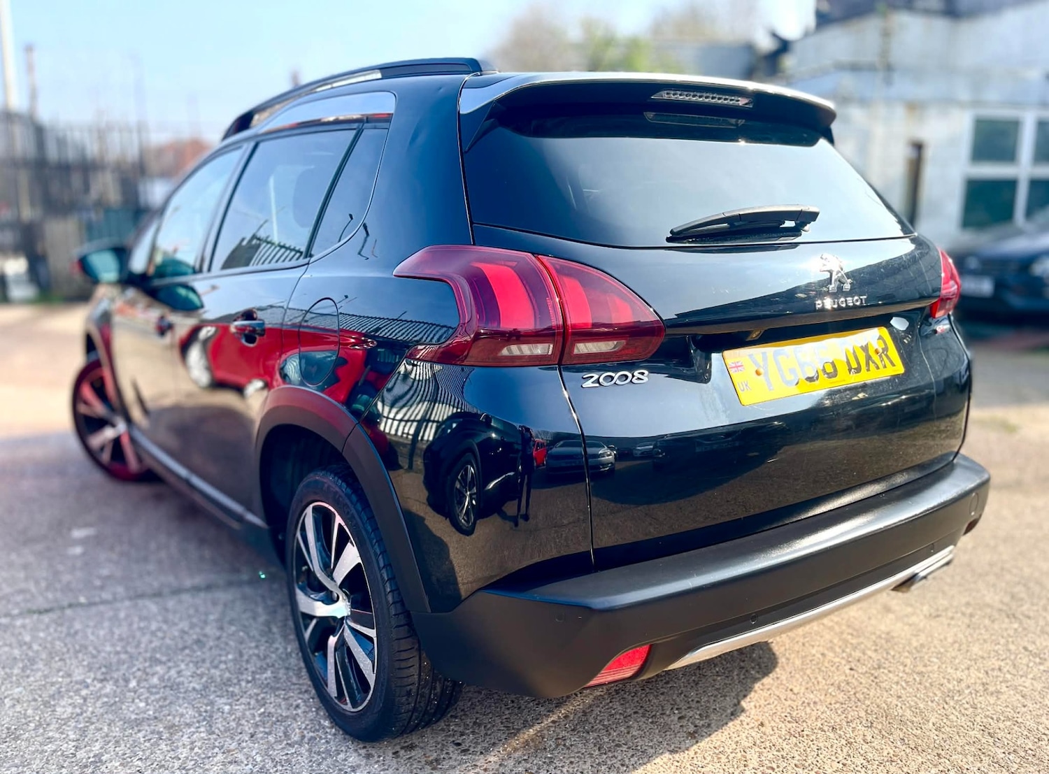 Used Peugeot 2008 2017 for sale - 77974800: Photo 10