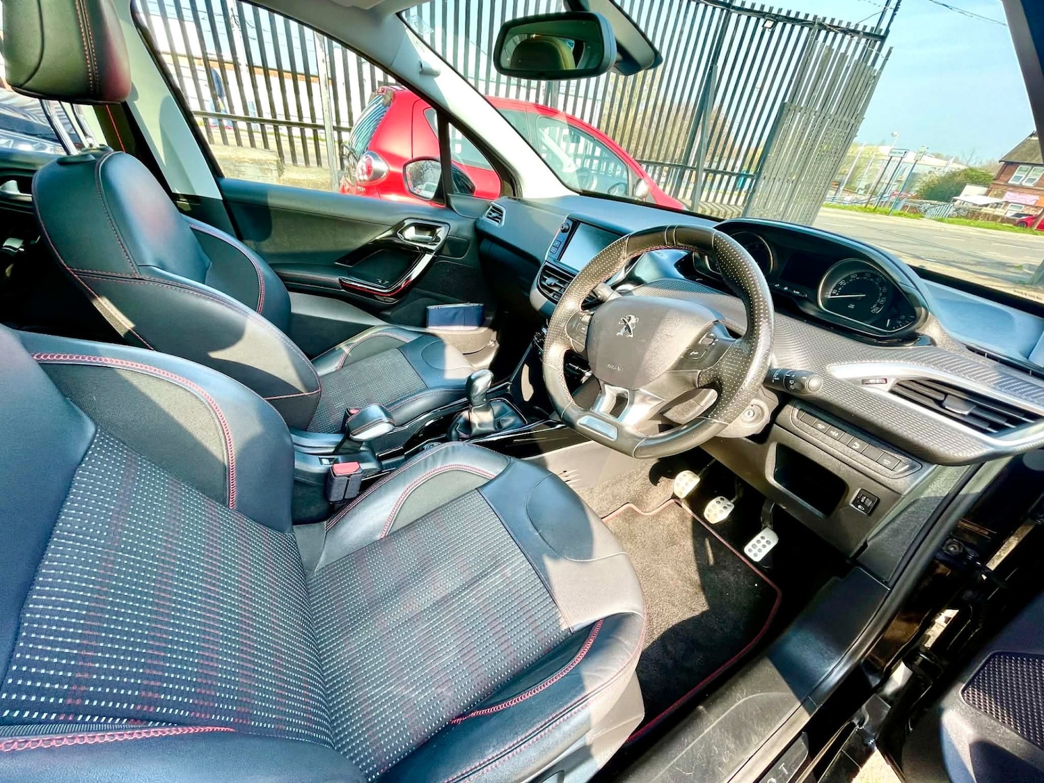 Used Peugeot 2008 2017 for sale - 77974800: Photo 15