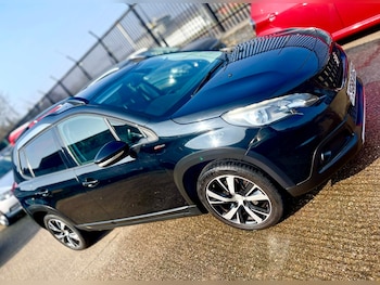 Used Peugeot 2008 2017 for sale - 77974800: Photo