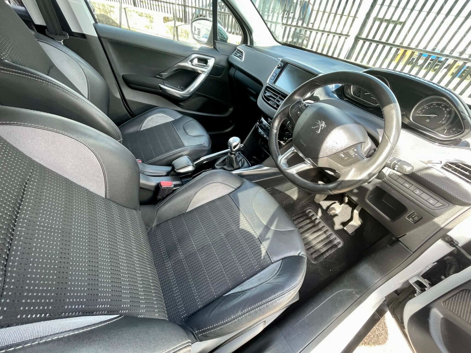 Used Peugeot 2008 2014 for sale - 78041901: Photo 17