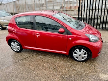 Used Toyota AYGO 2011 for sale - 77653251: Photo