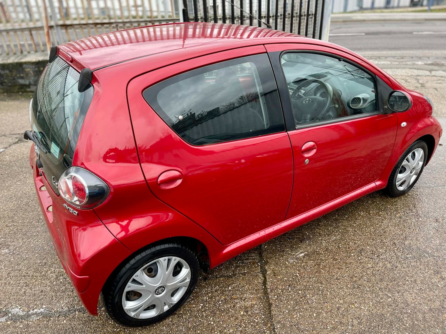 Used Toyota AYGO 2011 for sale - 77653251: Photo 8