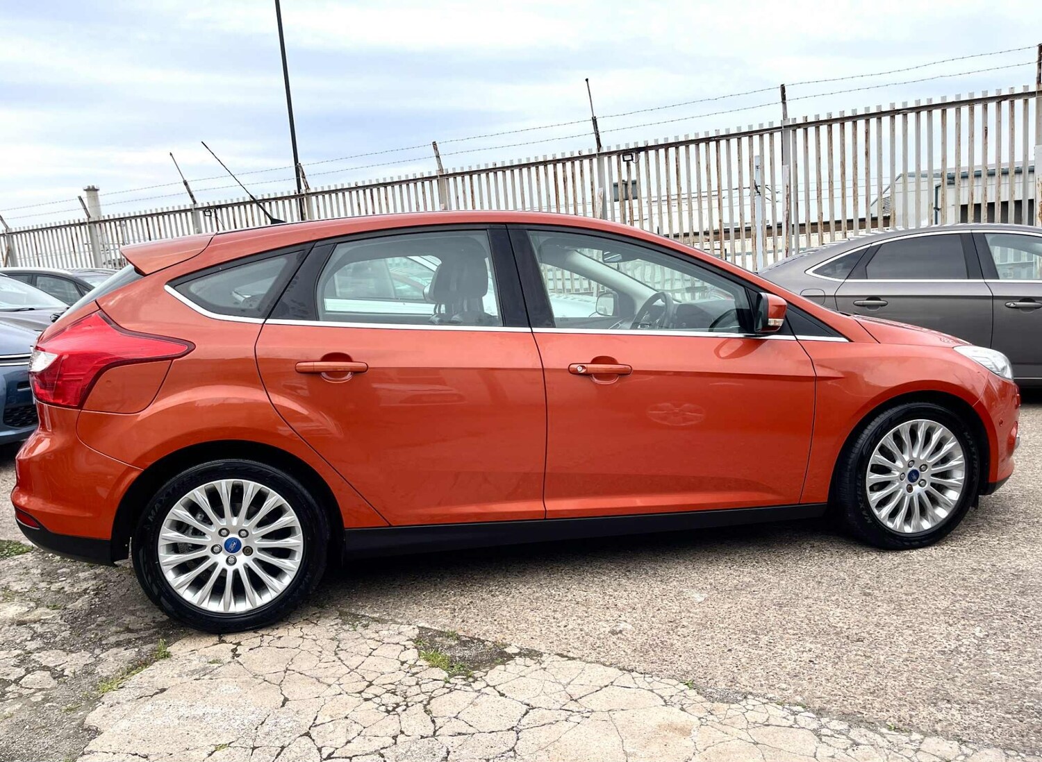 Used Ford Focus 2012 for sale - 76589060: Photo 8