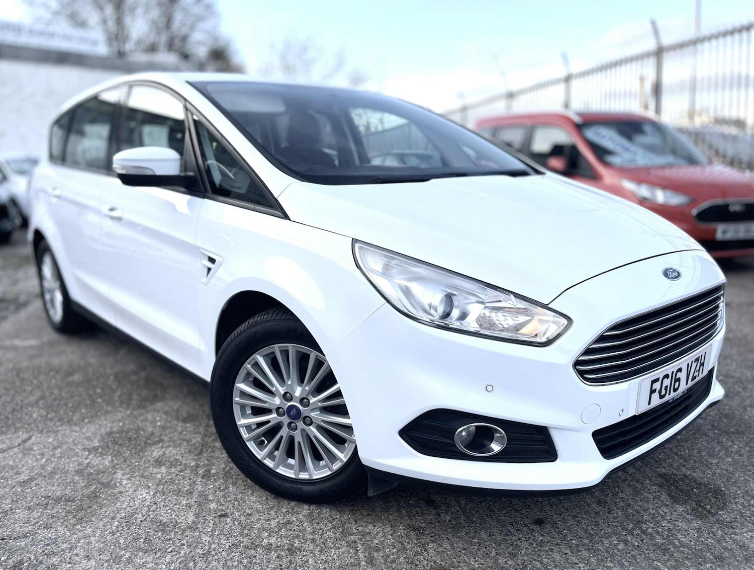 Used Ford S-Max 2016 for sale - 76579729: Photo 1