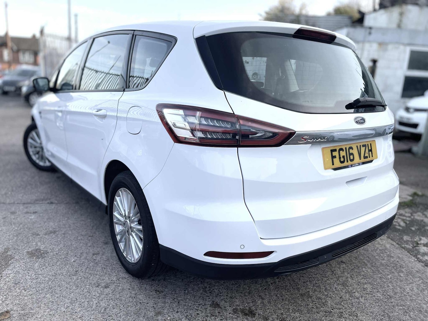 Used Ford S-Max 2016 for sale - 76579729: Photo 12
