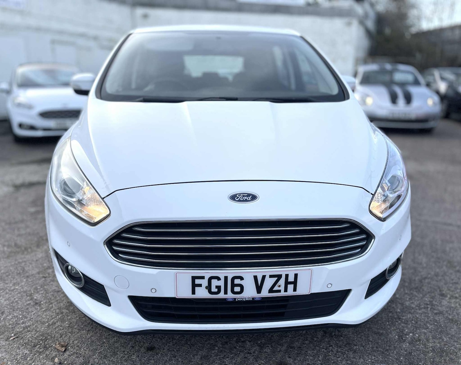 Used Ford S-Max 2016 for sale - 76579729: Photo 2