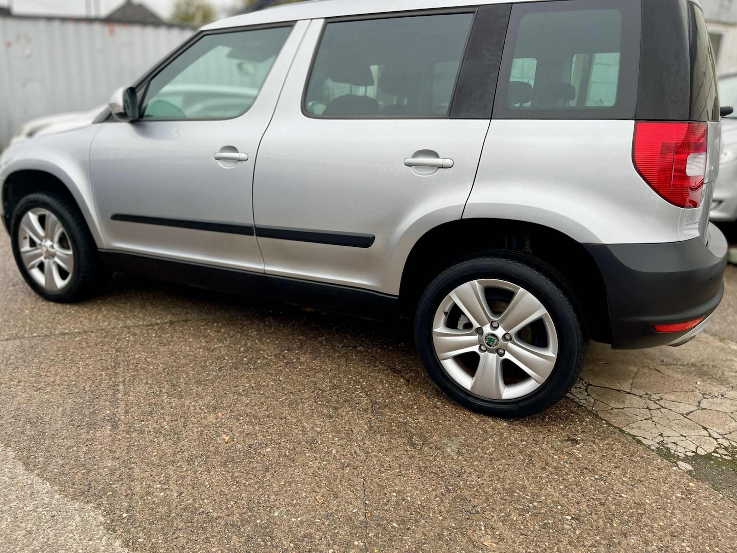 Used Skoda Yeti 2010 for sale - 76414924: Photo 9
