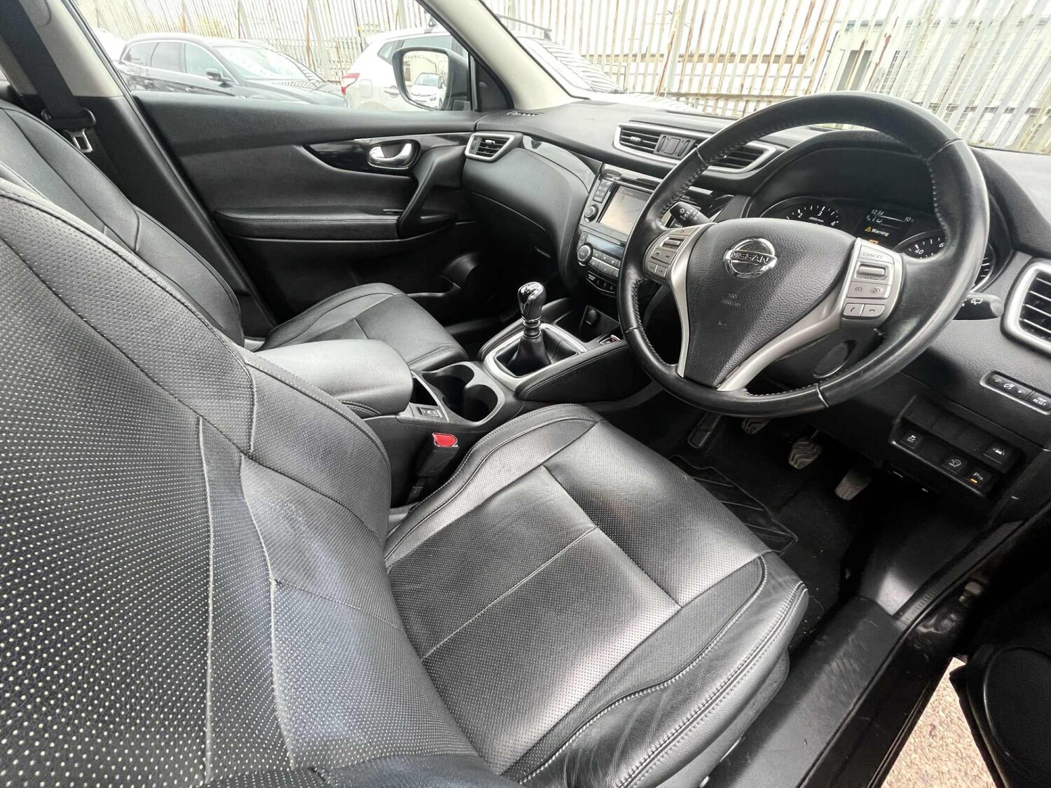 Used Nissan Qashqai 2016 for sale - 76355697: Photo 16