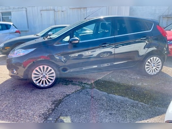 Used Ford Fiesta 2011 for sale - 75945144: Photo