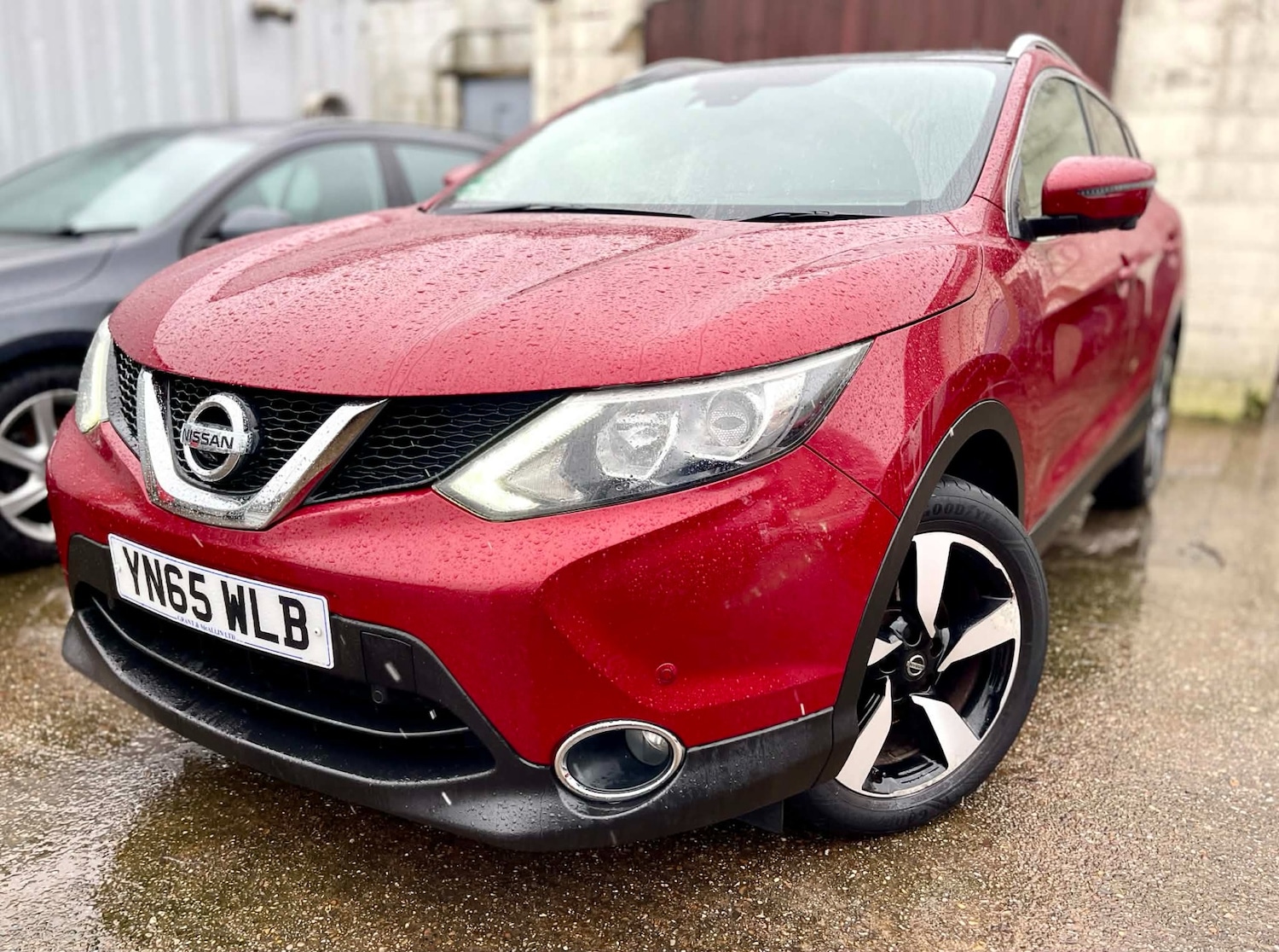 Used Nissan Qashqai 2015 for sale - 77447755: Photo 3