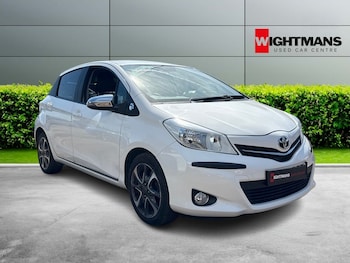 Used Toyota Yaris 2013 for sale - 79010822: Photo