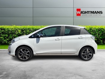 Used Toyota Yaris 2013 for sale - 79010822: Photo