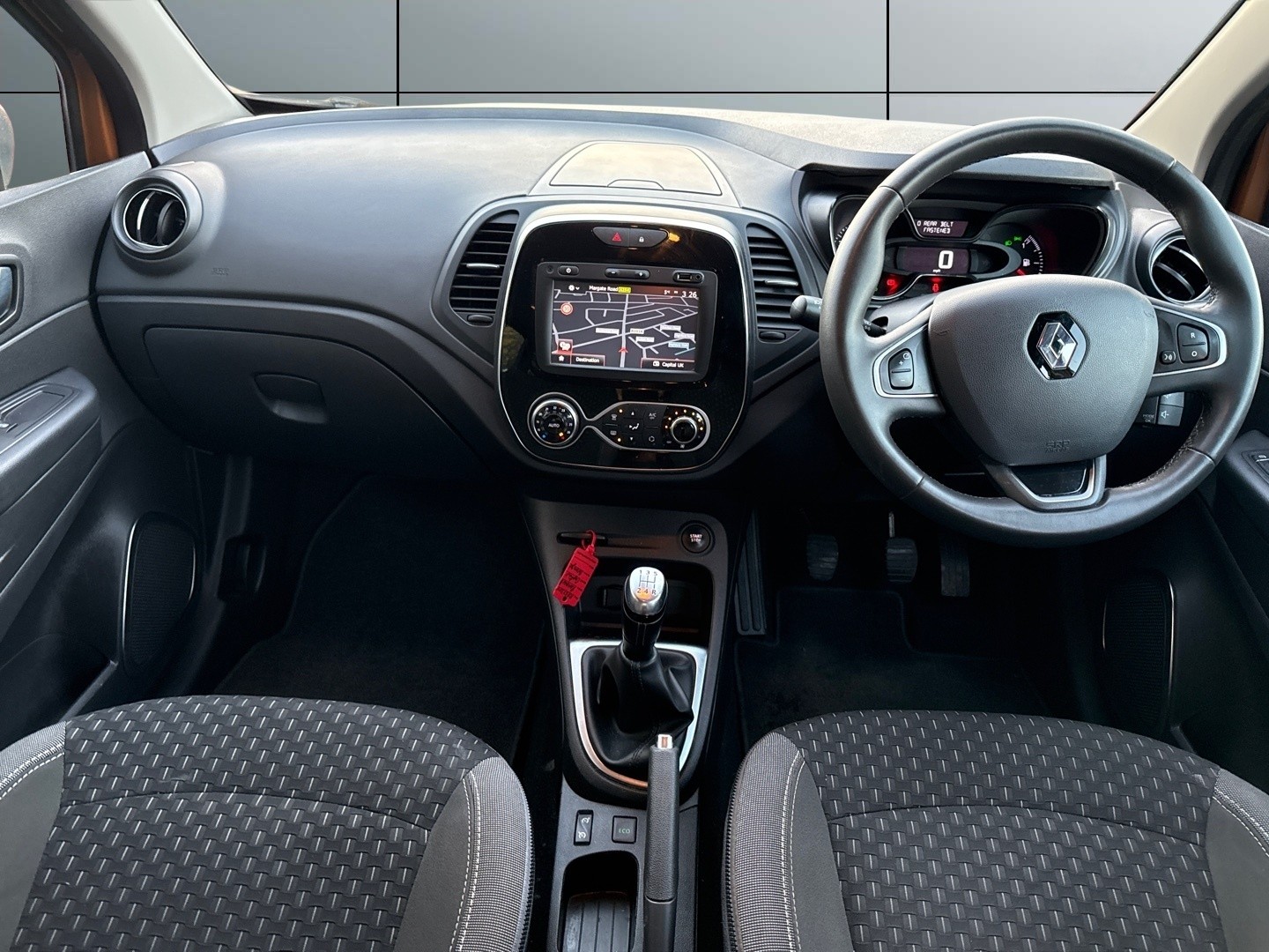 Used Renault Captur 2017 for sale - 76699220: Photo 11