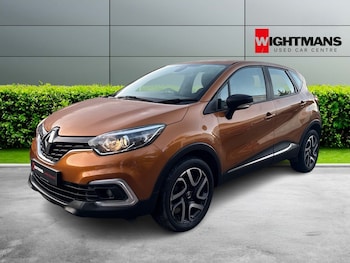 Used Renault Captur 2017 for sale - 76699220: Photo