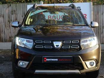 Used Dacia Sandero Stepway 2017 for sale - 74697205: Photo