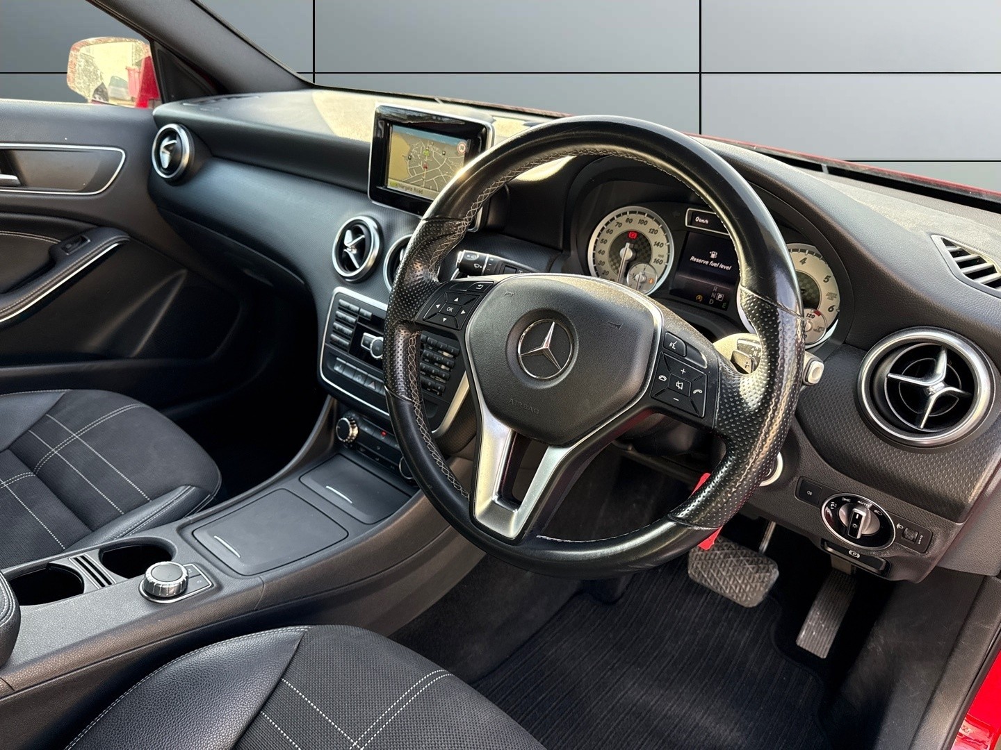 Used Mercedes-Benz A-Class 2015 for sale - 76541535: Photo 10