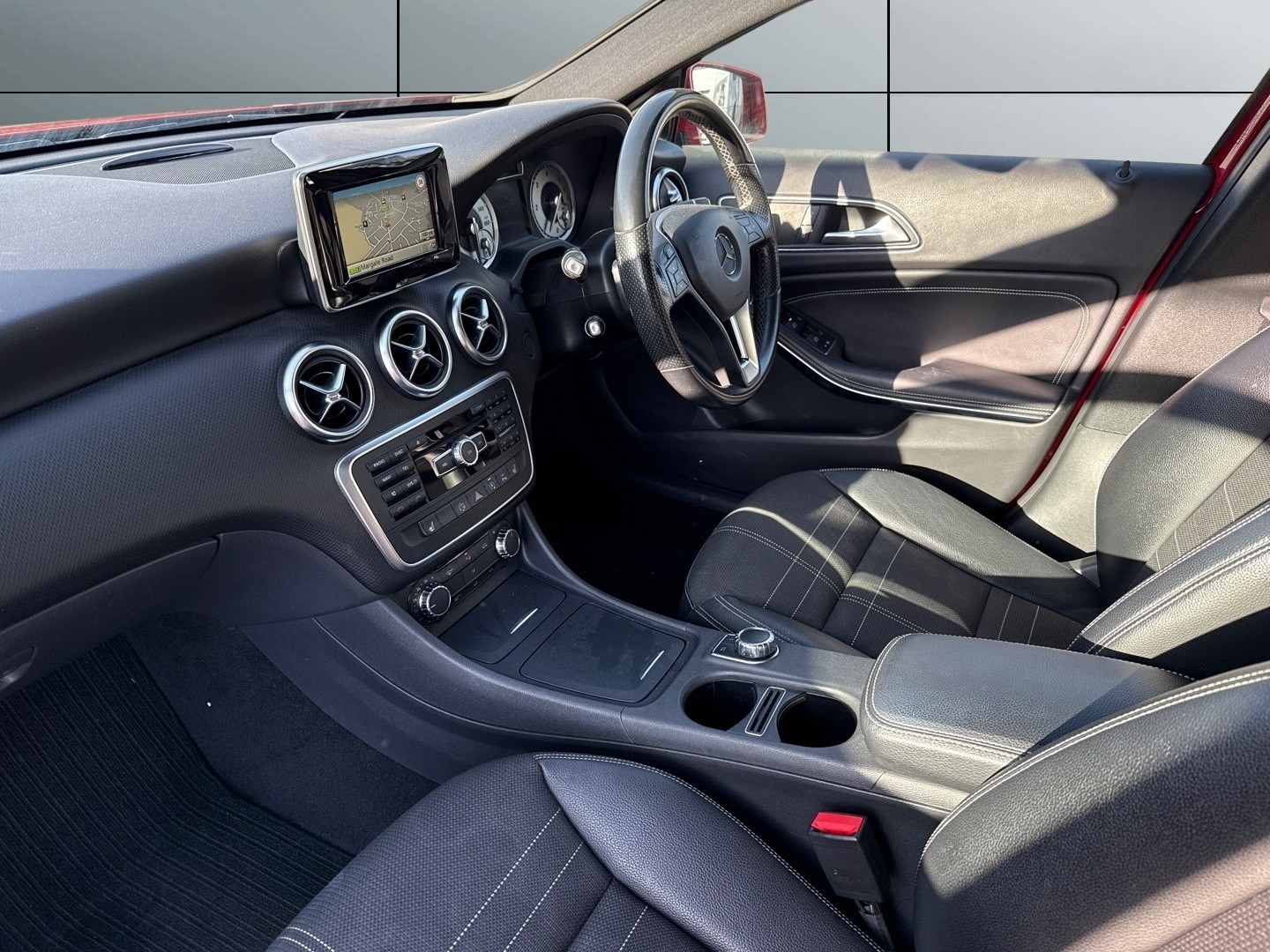 Used Mercedes-Benz A-Class 2015 for sale - 76541535: Photo 13