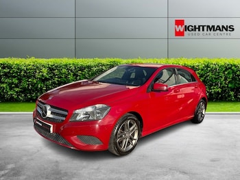 Used Mercedes-Benz A-Class 2015 for sale - 76541535: Photo