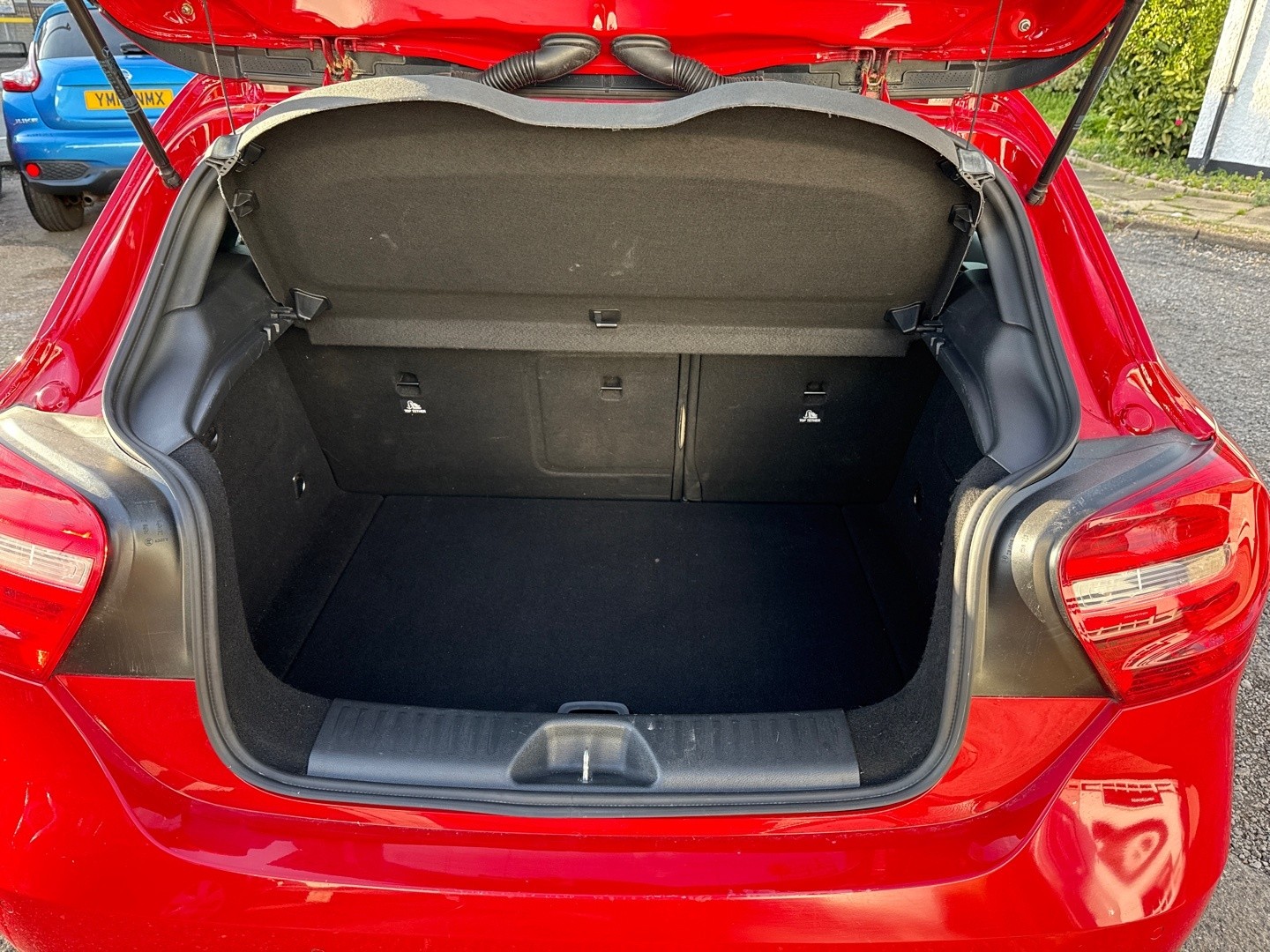 Used Mercedes-Benz A-Class 2015 for sale - 76541535: Photo 9