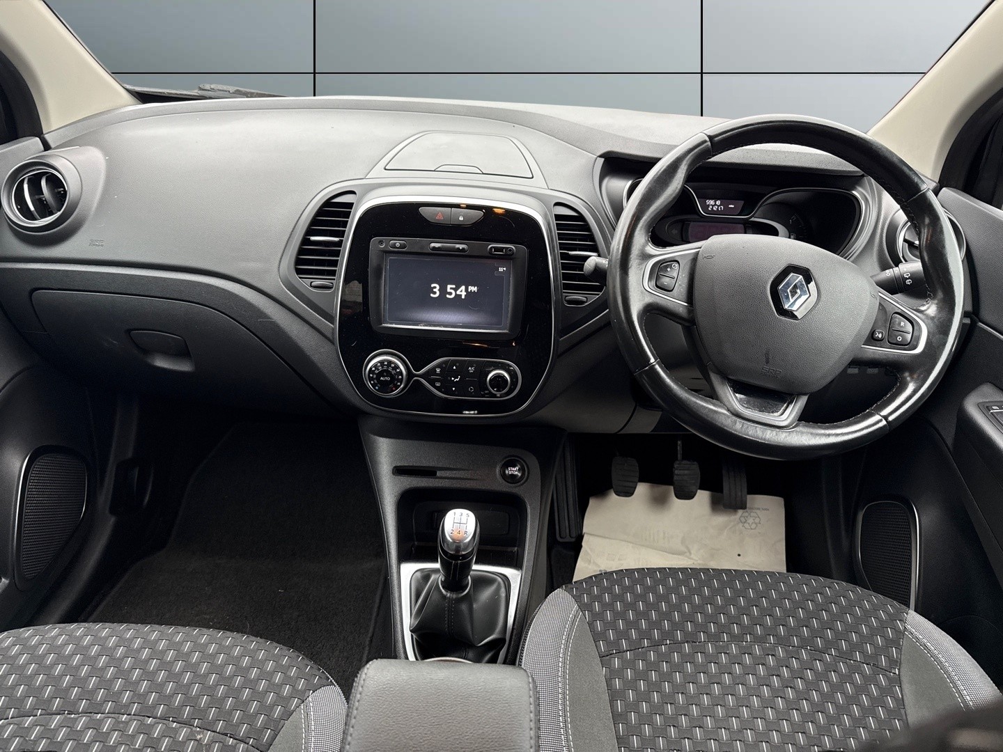 Used Renault Captur 2017 for sale - 77694331: Photo 10