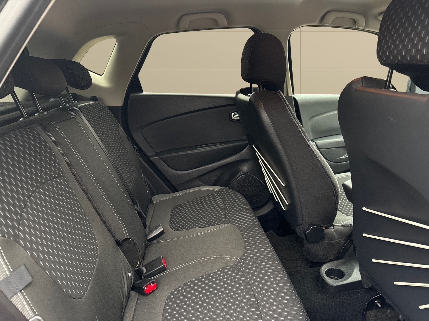 Used Renault Captur 2017 for sale - 77694331: Photo 11