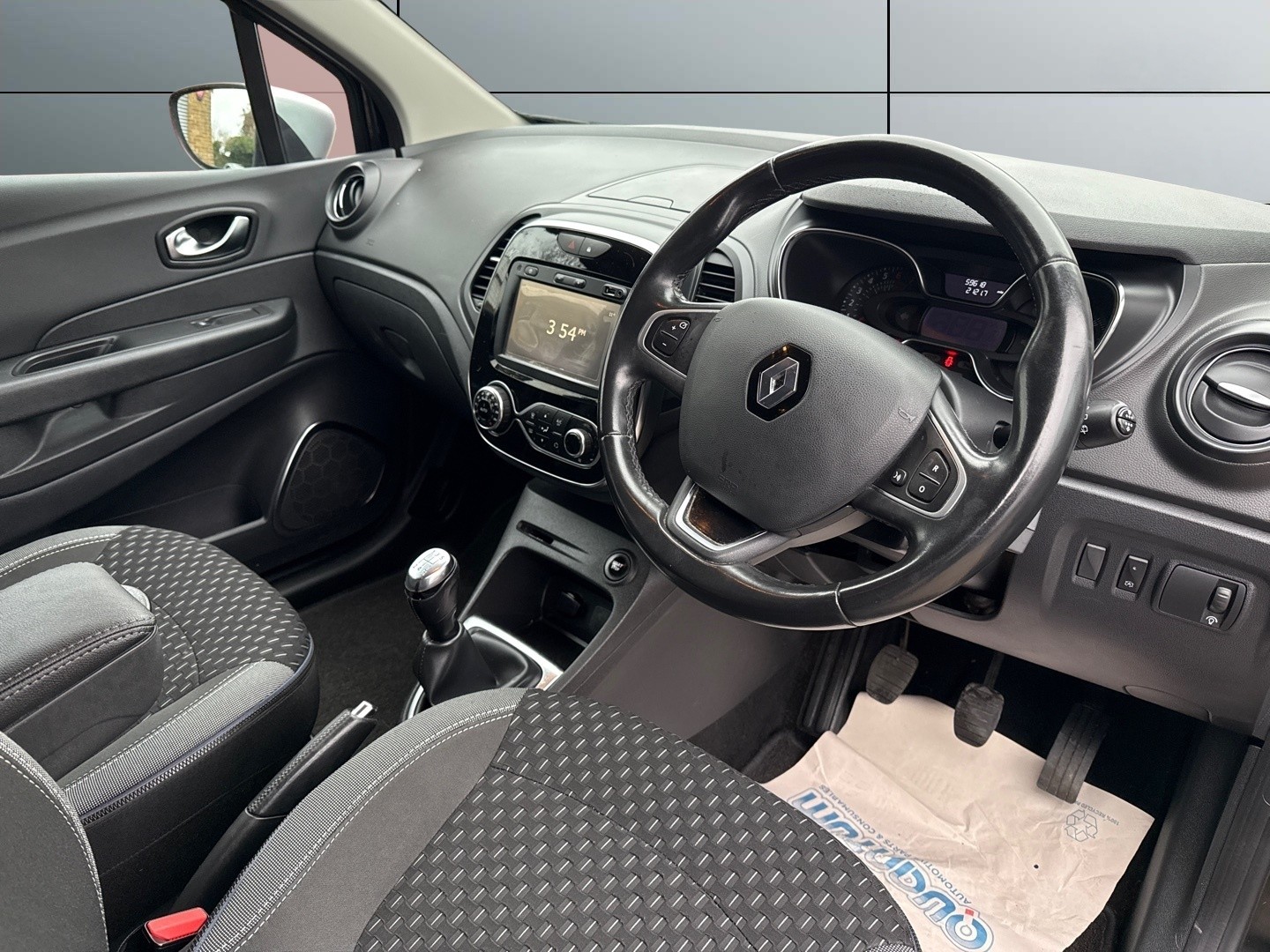 Used Renault Captur 2017 for sale - 77694331: Photo 9