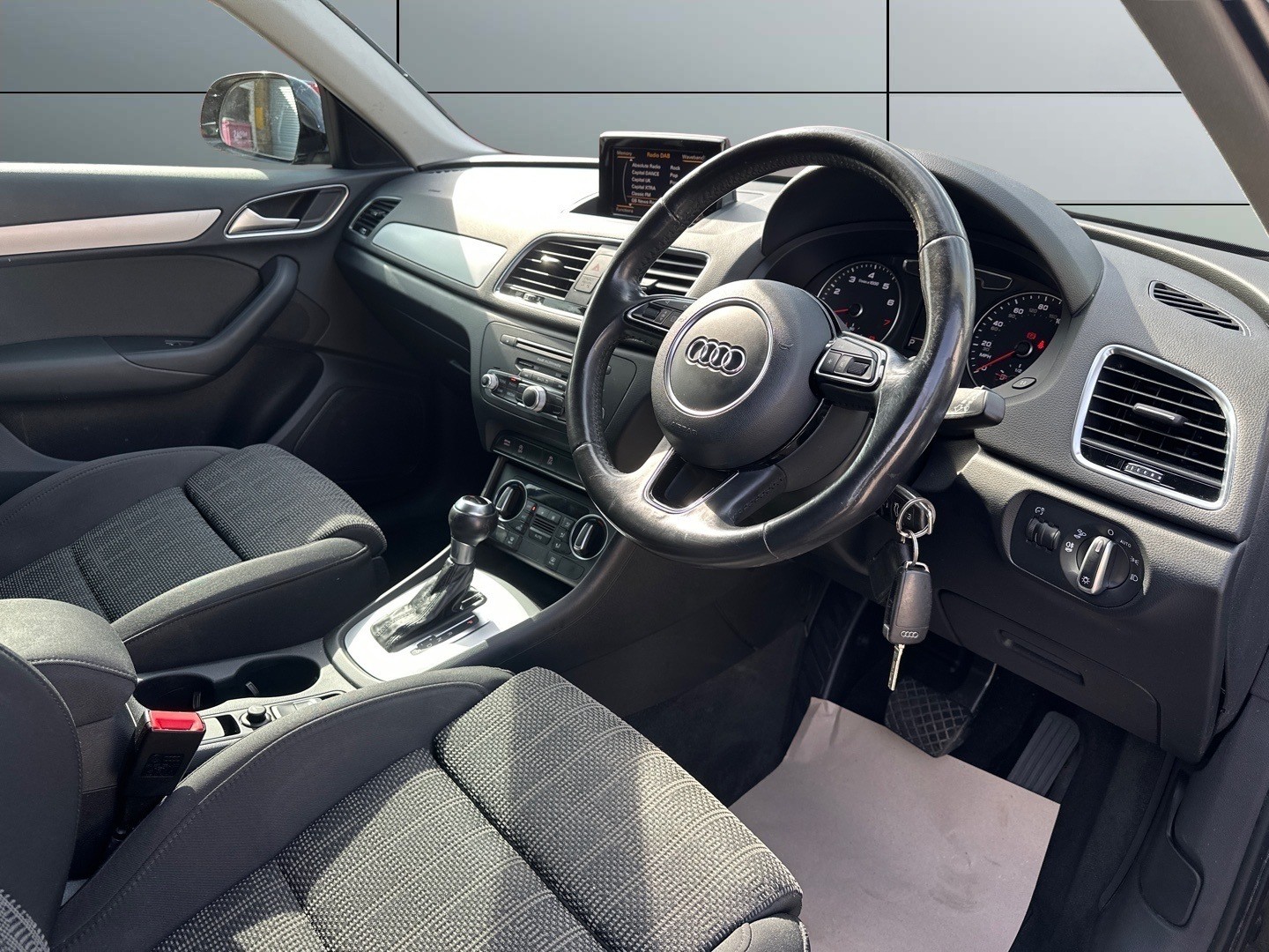 Used Audi Q3 2016 for sale - 77807069: Photo 9