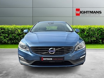 Used Volvo V60 2014 for sale - 79302240: Photo